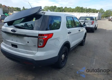 2013 Ford Police Interceptor z USA, uszkodzony, nr VIN 1FM5K8AR9DGC63723